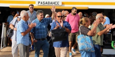 isbeykoz-un-pasabahce-vapuru-ilk-seferini-alkislarla_4937-4