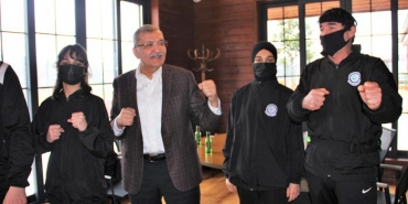 isbeykoz-un-sporcu-genclerine-sahip-cikiliyor_6638-4