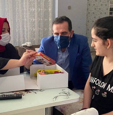 iscocuklarin-ilk-oruc-hediyesi-ak-parti-beykoz-dan_4486-1