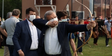 isfetih-in-568-yildonumu-beykoz-da-ok-atislariyla-ku_9840-1