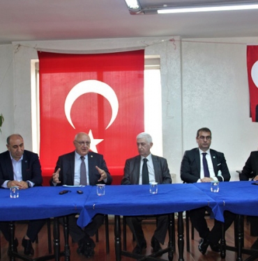 isiyi-parti-milletvekili-ve-beraberindeki-heyetten-b_5502-1