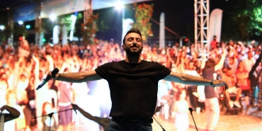 iskaradeniz-muziginin-notalari-beykoz-sahili-nde-yuk_1196-1