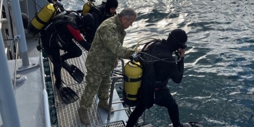 iskurbaga-adamlar-beykoz-da-dalis-yapti_1051-1