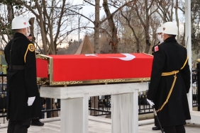 sehit-yarbay-beykoz-da-gozyaslariyla-topraga-veril_5692-1