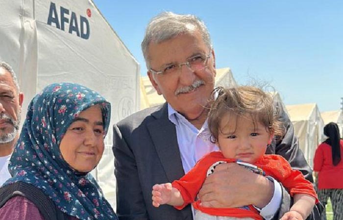 Beykoz Belediye Başkanı Murat Aydın, Ramazan Bayramı’nı Hatay Kırıkhan’da karşıladı