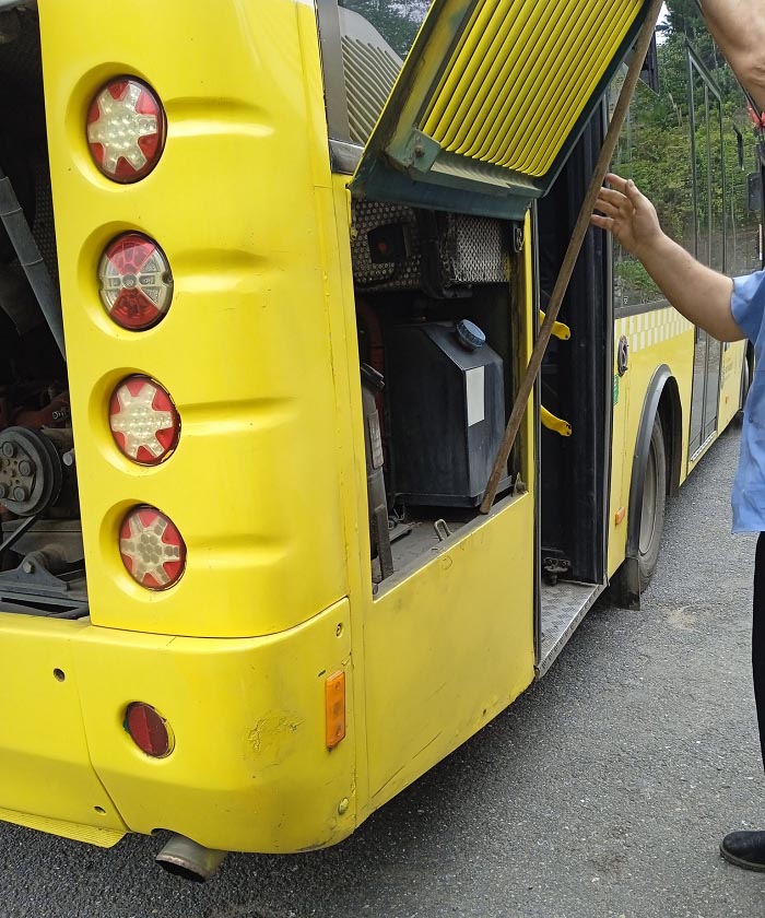 Beykoz’da bir İETT otobüsü daha yolda kaldı