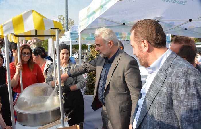 AK Parti İstanbul İl Başkanı Osman Nuri Kabaktepe, Beykoz’da çeşitli ziyaretlerde bulunarak vatandaşlarla bir araya geldi.