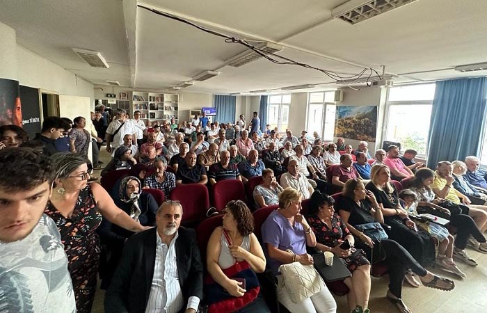 CHP Beykoz’da muhaliflere disiplin tehdidi!