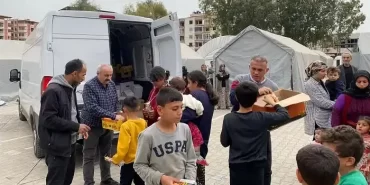 Beykoz muhtarları depremzedelere yardım eli uzattı