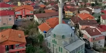 Beykoz’da depreme dayanıksız bir cami yıkılıyor