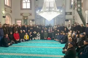Beykoz’da gençler sabah namazında buluşuyor