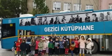 Beykoz’da minikler Gezici Kütüphane ile tanıştı