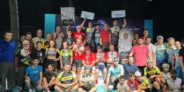 Türkiye’nin en büyük spor ormanında gece yarışı