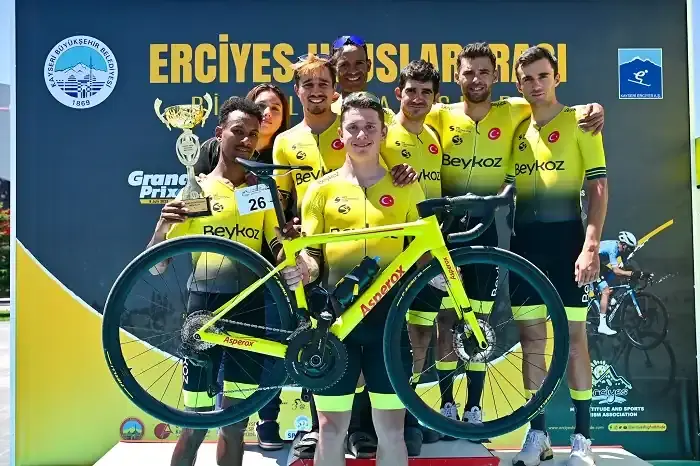 Beykoz Bisiklet Takımı'ndan şampiyonluk gururu!