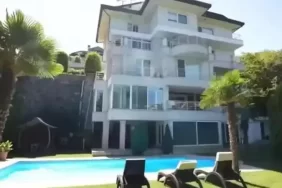 İşte ünlü türkücünün Beykoz'daki 5 katlı villası!
