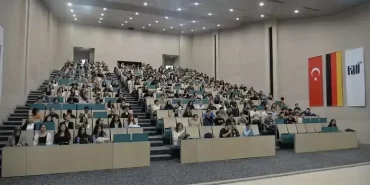 Beykoz’un devlet üniversitesi yeni öğrencileriyle buluştu