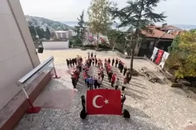 Beykoz’da lise öğrencilerinden 100. yıl koreografisi