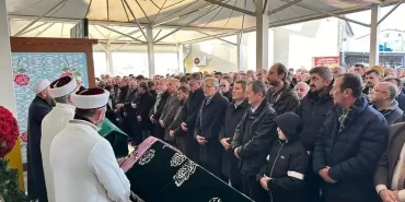 Beykoz’da muhtarın annesi ebediyete uğurlandı