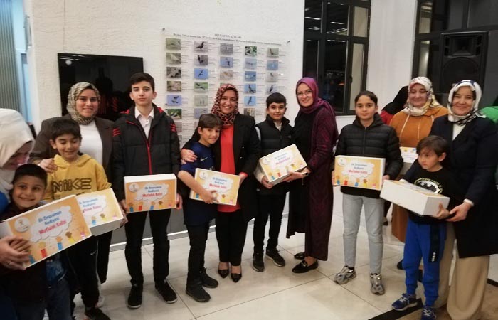 Beykoz kadınları miniklerin yüzlerini güldürdü