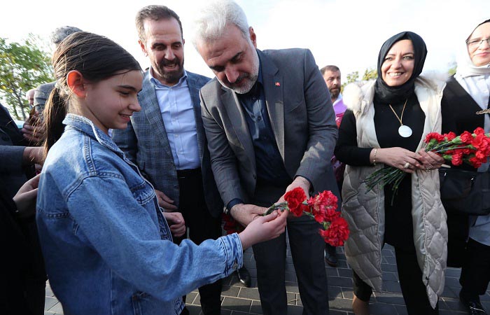 AK Parti İstanbul İl Başkanı Osman Nuri Kabaktepe, Beykoz’da çeşitli ziyaretlerde bulunarak vatandaşlarla bir araya geldi.