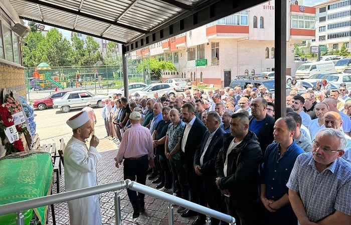 Beykoz muhtarının annesi Safranbolu’da toprağa verildi