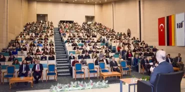 YÖK Başkanı Beykoz öğrencileriyle buluştu