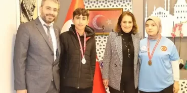 Beykoz öğrencilerinden 2 şampiyonluk birden