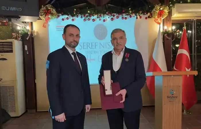 Beykoz Belediye Başkanı’na Polonya’dan şeref nişanı