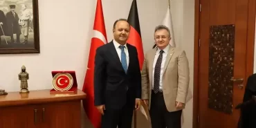 Beykoz’un devlet üniversitesine nezaket ziyareti