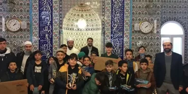 Beykoz’da öğrenciler yarıyıl tatilinde camilerde buluştu