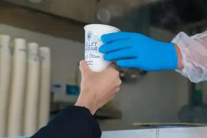 Beykoz’da hastane önünde her gün çorba ikramı