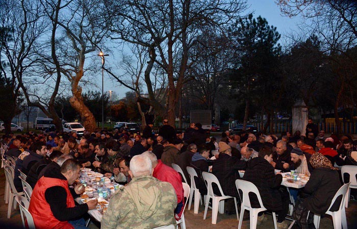 Beykoz pazarcı esnafı iftar