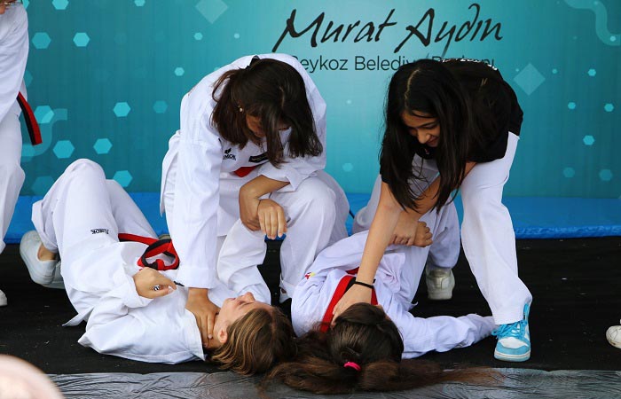 Beykoz’da gençler ücretsiz sporla buluşuyor