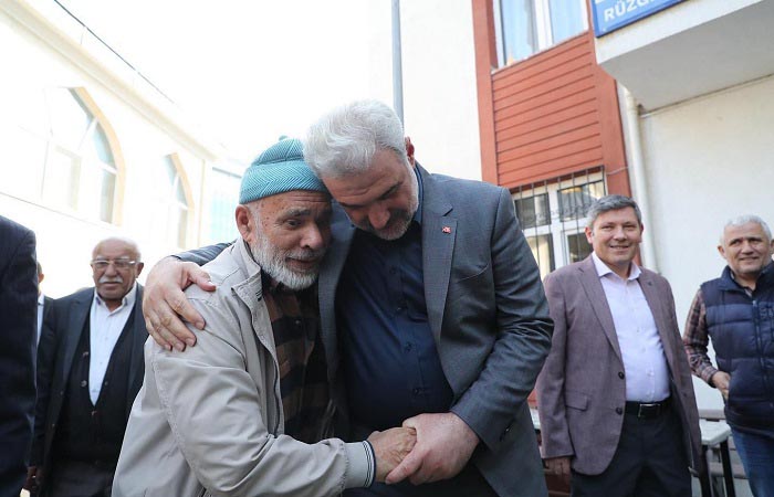 AK Parti İstanbul İl Başkanı Osman Nuri Kabaktepe, Beykoz’da çeşitli ziyaretlerde bulunarak vatandaşlarla bir araya geldi.