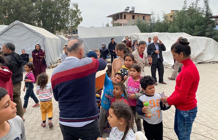 Beykoz muhtarları depremzedelere yardım eli uzattı