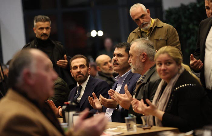 Çevre, Şehircilik ve İklim Değişikliği Bakanı Murat Kurum, AK Parti Beykoz İlçe Başkanlığı tarafından düzenlenen “İş İnsanları ve Esnaf Buluşması” kapsamında Beykozlularla bir araya geldi. 