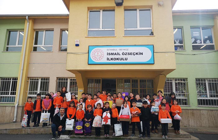 Beykoz öğrencilerinden depremzede arkadaşlarına sürpriz
