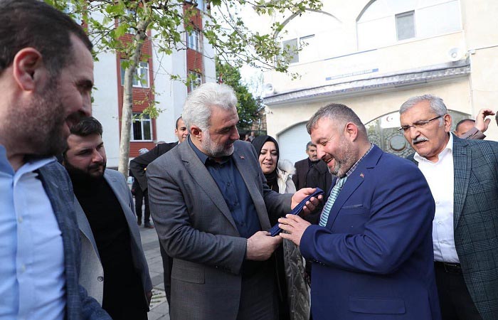 AK Parti İstanbul İl Başkanı Osman Nuri Kabaktepe, Beykoz’da çeşitli ziyaretlerde bulunarak vatandaşlarla bir araya geldi.