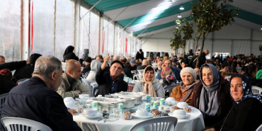 Boğaz’a nazır Beykoz iftar çadırı dolup taşıyor