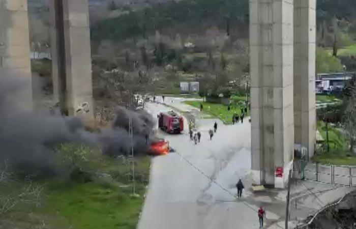 Beykoz'da otomobil alev topuna döndü!