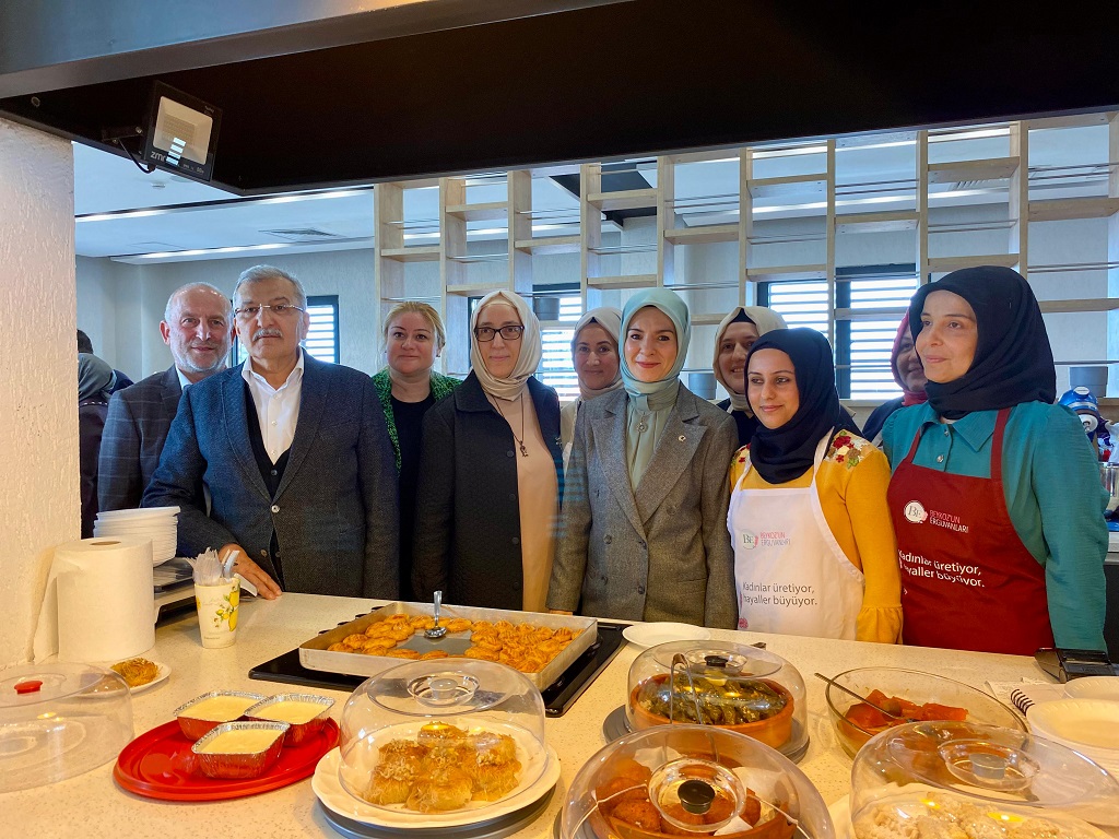 Aile ve Sosyal Hizmetler Bakanı Mahinur Özdemir Göktaş Beykoz Millet Sofrası ziyareti