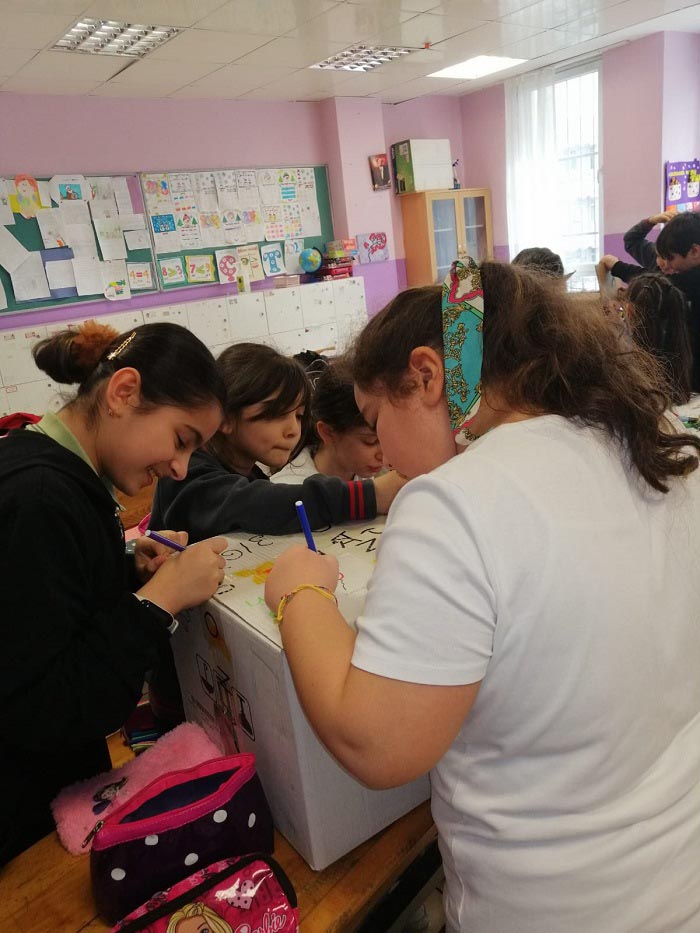 Beykoz öğrencilerinden depremzede arkadaşlarına sürpriz