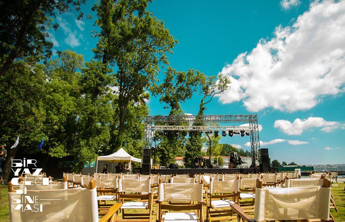 Boğaz’ın kıyısında sinema keyfi Beykoz Kundura başladı!