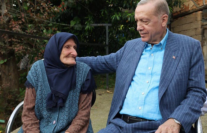 Recep Tayyip Erdoğan Beykoz’daki eski komşunu ziyaret etti