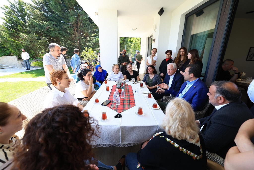 Ekrem İmamoğlu'ndan CHP Beykoz İlçe Başkanına taziye ziyareti
