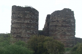 İBB, Beykoz Yoros Kalesi’ni kaderine terk etti