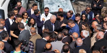 Alaattin Köseler belediye önünde bayramlaştı