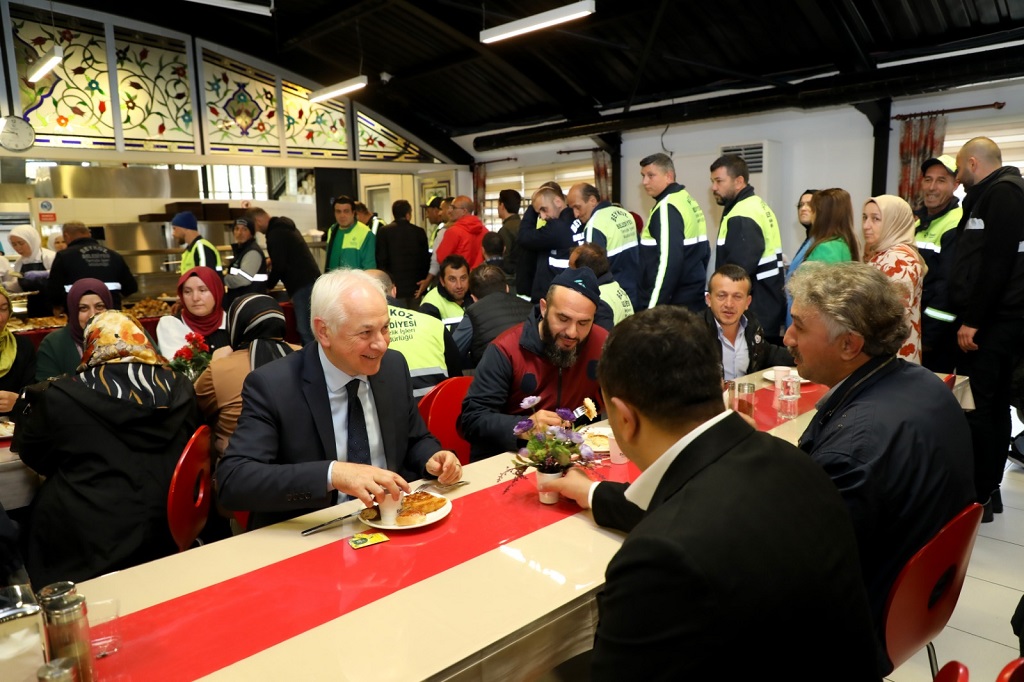 Beykoz Belediye Başkanı 1 Mayıs’ı işçilerle kutladı