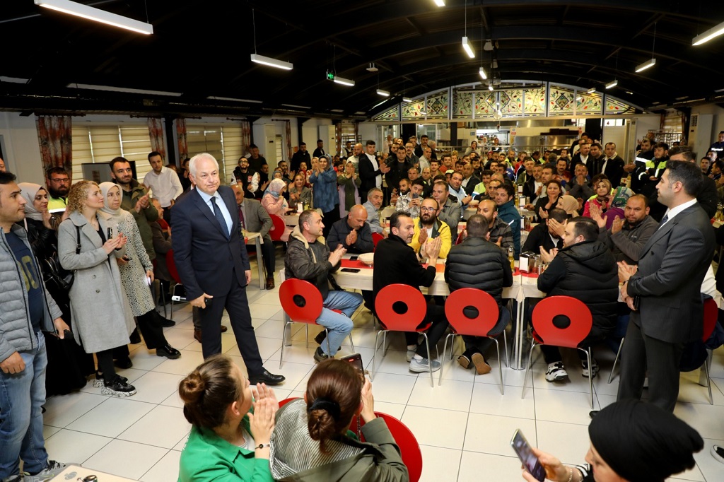 Beykoz Belediye Başkanı 1 Mayıs’ı işçilerle kutladı