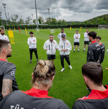 A Milli Takım EURO 2024 hazırlıklarını Riva'da sürdürüyor